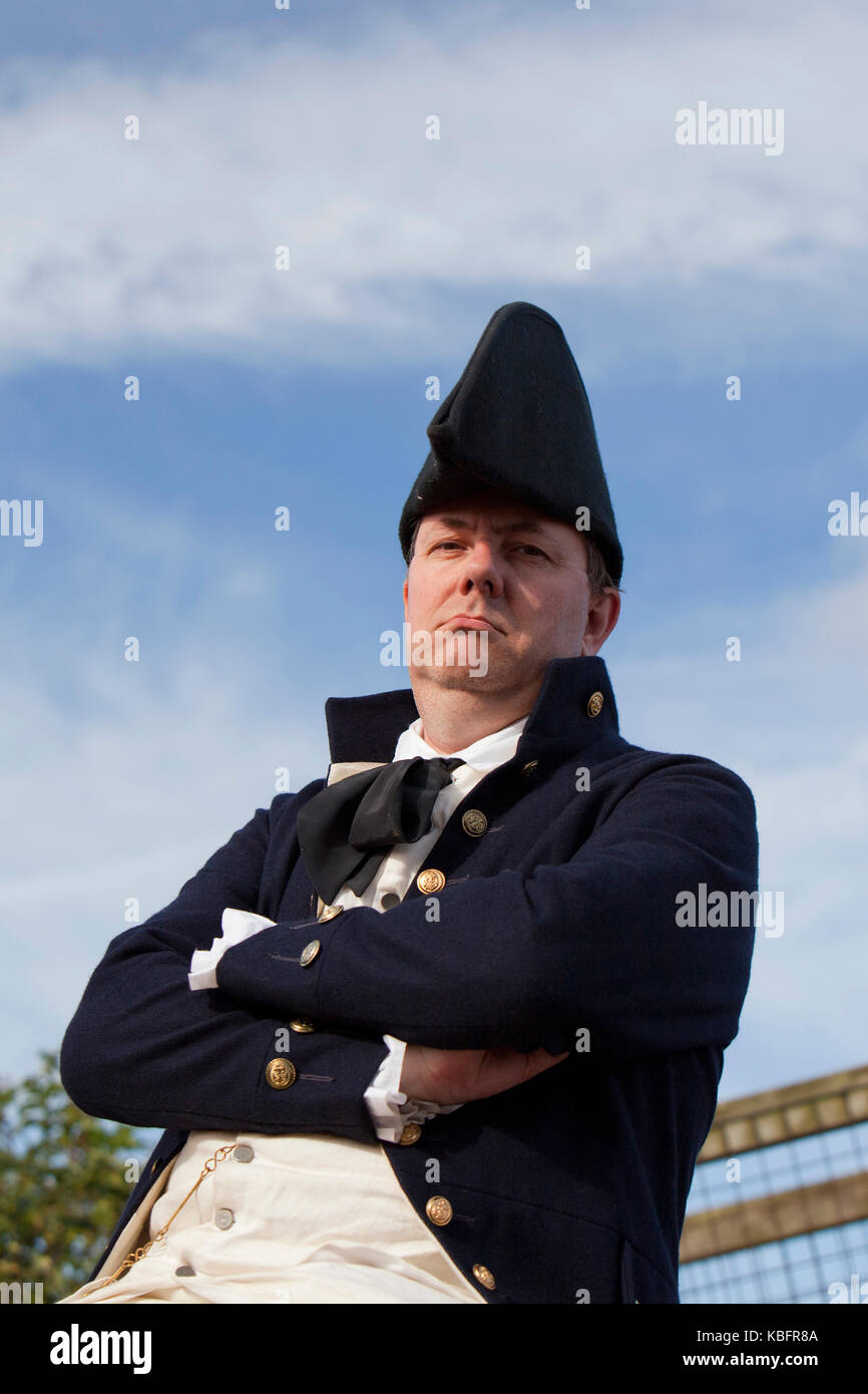 Ritratto del XIX secolo british naval officer, come interpretato dagli storici ri-enactor stuart wilby. Foto Stock