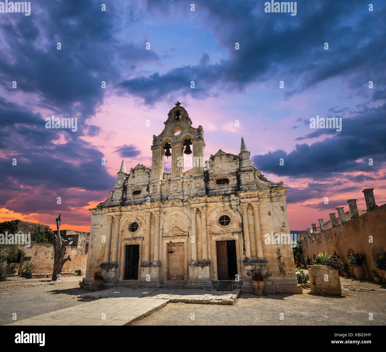 Arkadi monastero sull'isola di Creta, Grecia. Ekklisia Timios Stavròs - Moni Arkadiou in greco. Si tratta di un veneziano chiesa barocca. Foto Stock