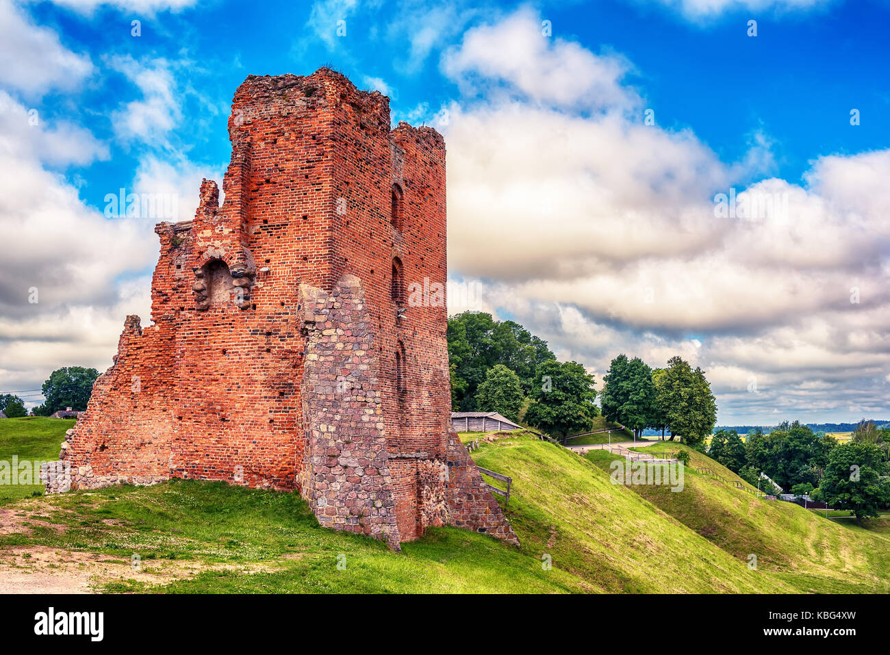 Bielorussia: Rovine di navahrudak, naugardukas, nowogrodek, novogrudok castle in estate Foto Stock Bielorussia: Rovine di navahrudak, naugardukas, nowogrodek, novogrudok castle in estate Foto Stock