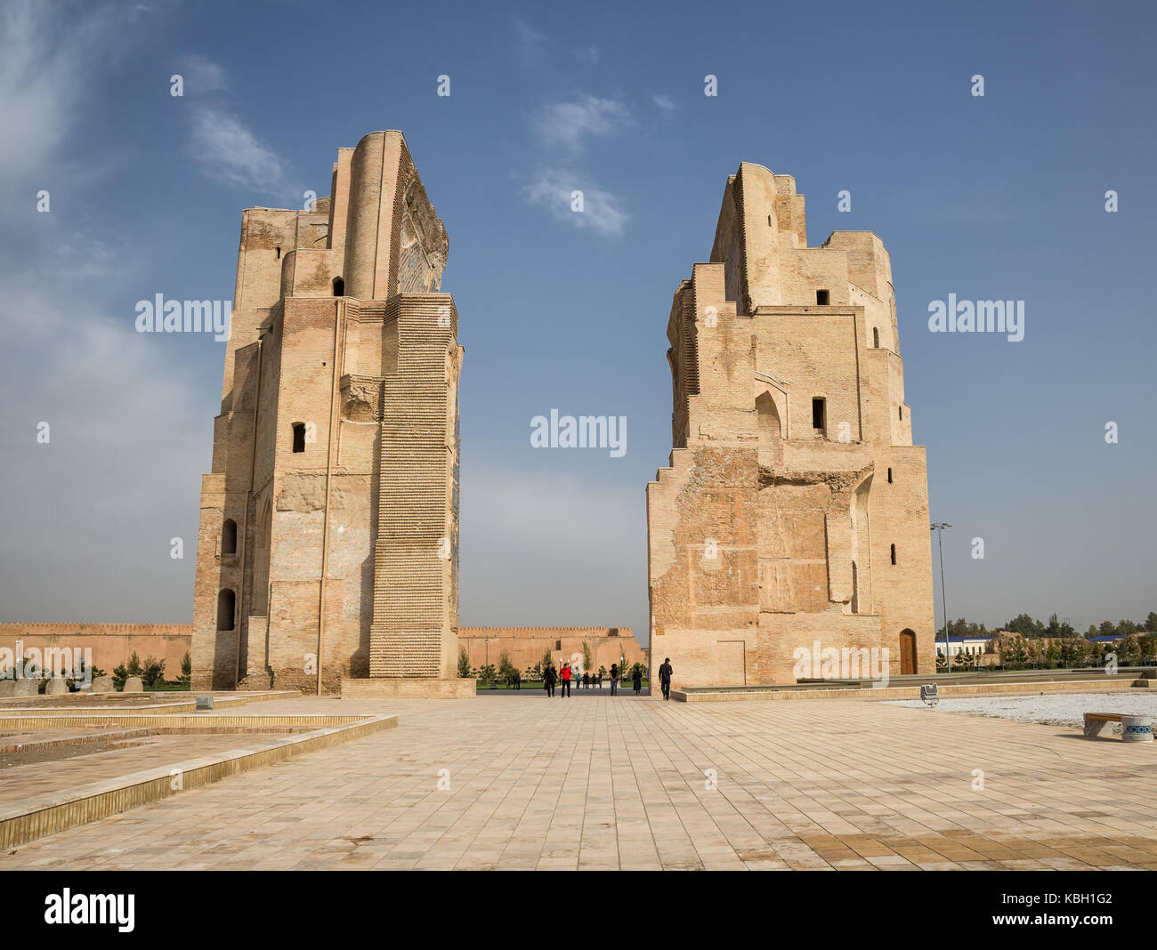 Shakhrisabz, Uzbekistan - ottobre 23, 2016: le rovine di ak-saray Palace è un grand residence di Timur nella sua città natale di shakhrisabz Foto Stock