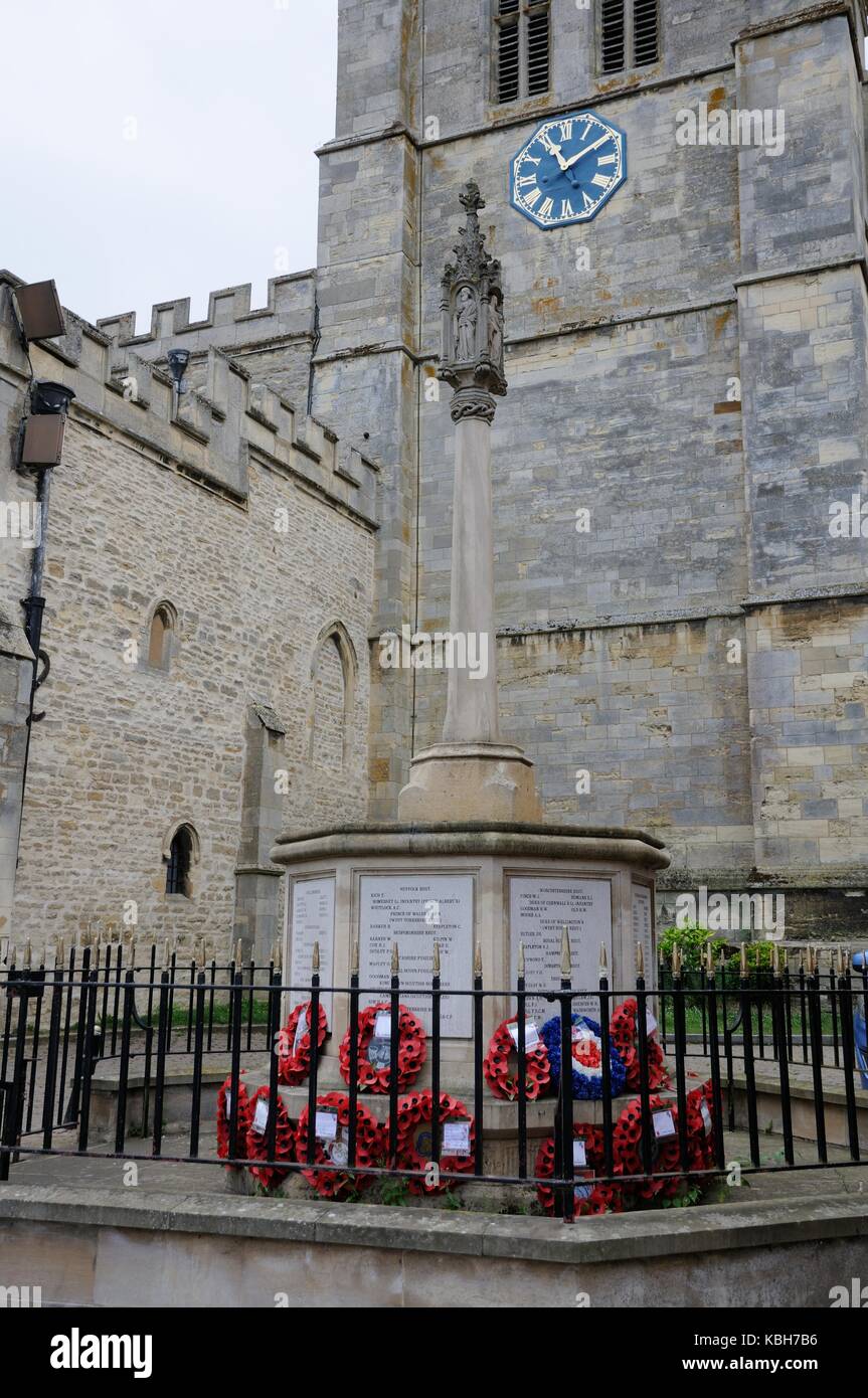 War Memorial, Newport Pagnell, Buckinghamshire Foto Stock