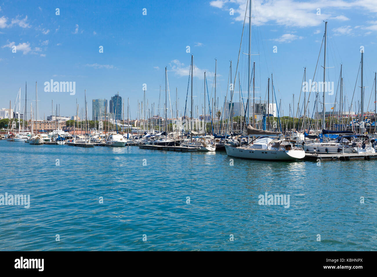 Il porto di Barcellona yachts Foto Stock