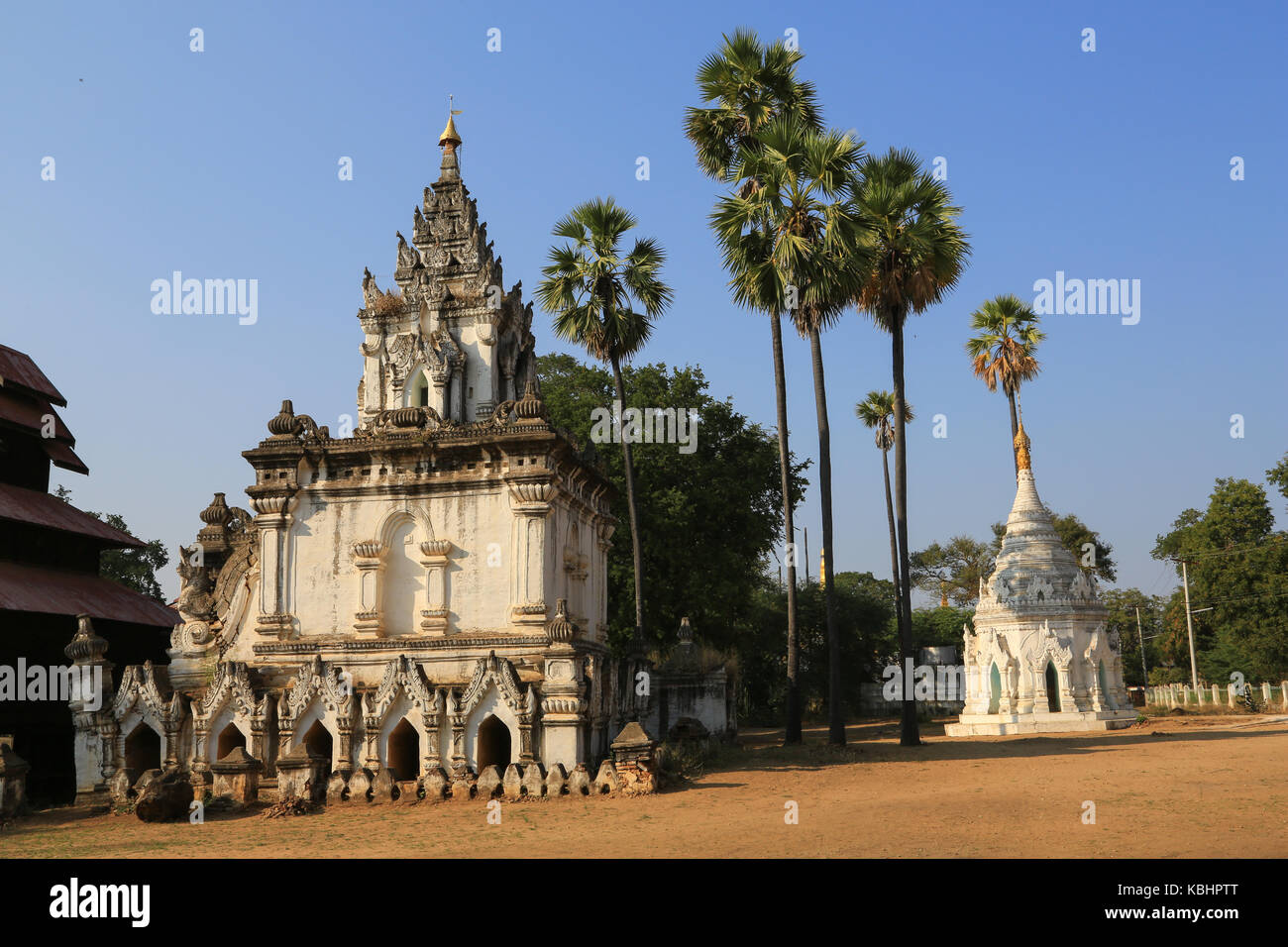 Edifici storici e monumenti a Salay Città sul fiume Irrawaddy in Myanmar (Birmania). Foto Stock