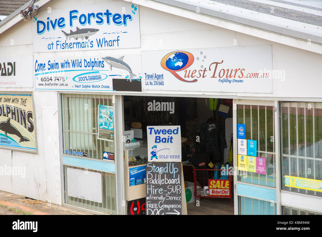 Dive Forster al Fishermans Wharf sul lago wallis,Forster,l'Australia Foto Stock