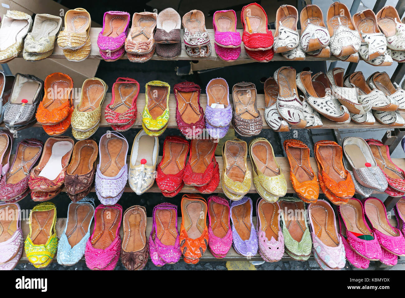 Varie cuoio colorato Balletto appartamenti scarpe da donna Foto Stock