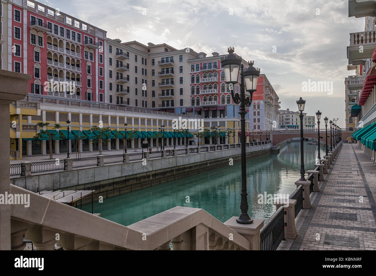 Moderni edifici di appartamenti nel quartiere Qanat la perla, Qatar Foto Stock