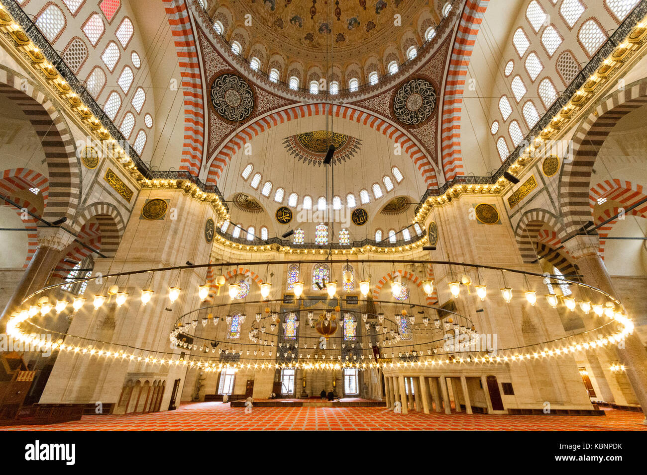Interno della moschea suleymaniye in istanbul, Turchia, costruito dal Sultano suleyman il magnifico. Foto Stock