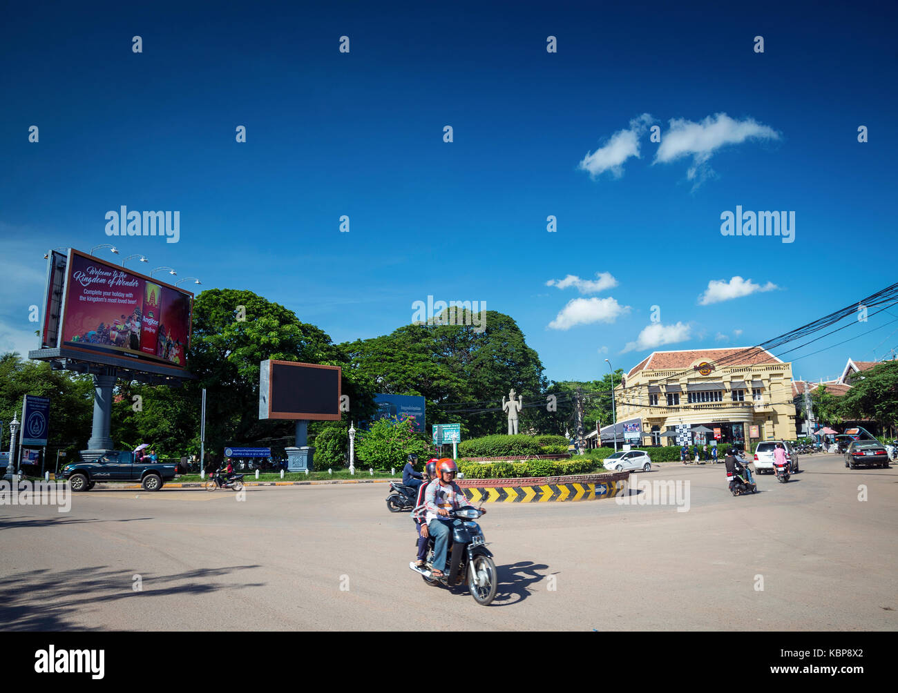 Wat damnak rotonda nel centro di siem reap città nei pressi di Angkor Wat Cambogia Foto Stock