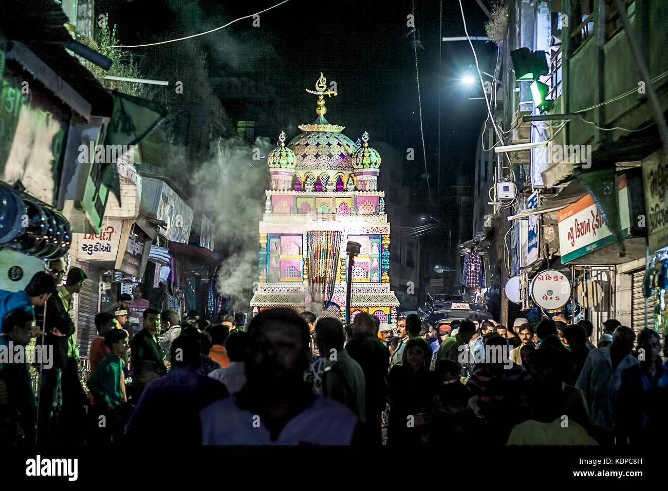 Junagadh,gujarat/India 30,settembre 2017 - La processione tazia visto durante il lutto processione di moharram, junagadh, Gujarat, India. Foto Stock