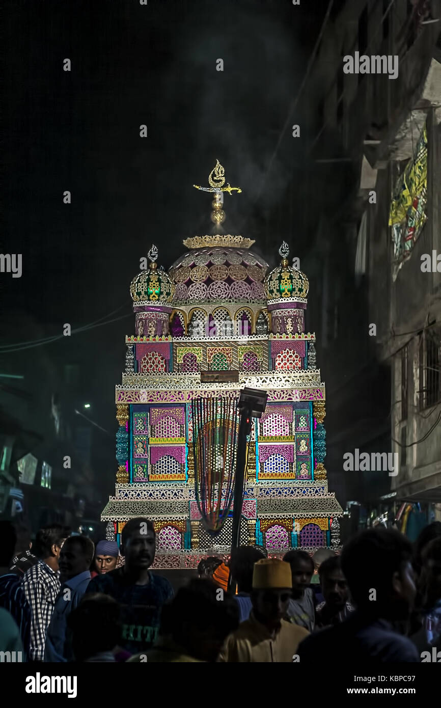 Junagadh,gujarat/India 30,settembre 2017 - La processione tazia visto durante il lutto processione di moharram, junagadh, Gujarat, India. Foto Stock