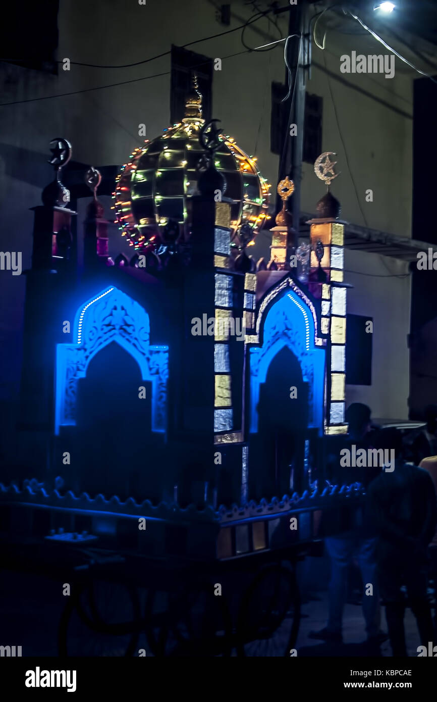 Junagadh,gujarat/India 30,settembre 2017 - La processione tazia visto durante il lutto processione di moharram, junagadh, Gujarat, India. Foto Stock