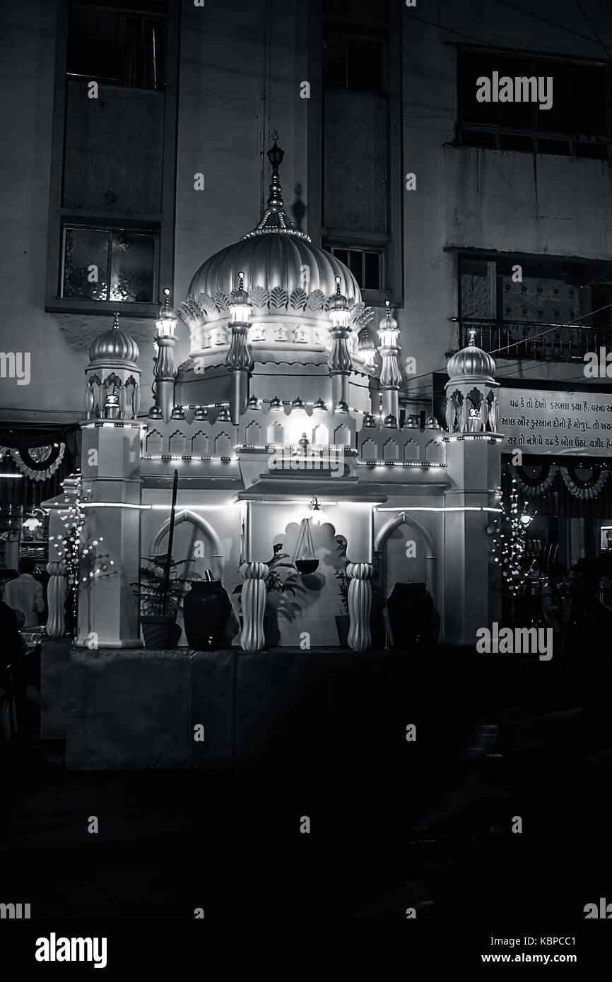 Junagadh,gujarat/India 30,settembre 2017 - La processione tazia visto durante il lutto processione di moharram, junagadh, Gujarat, India. Foto Stock