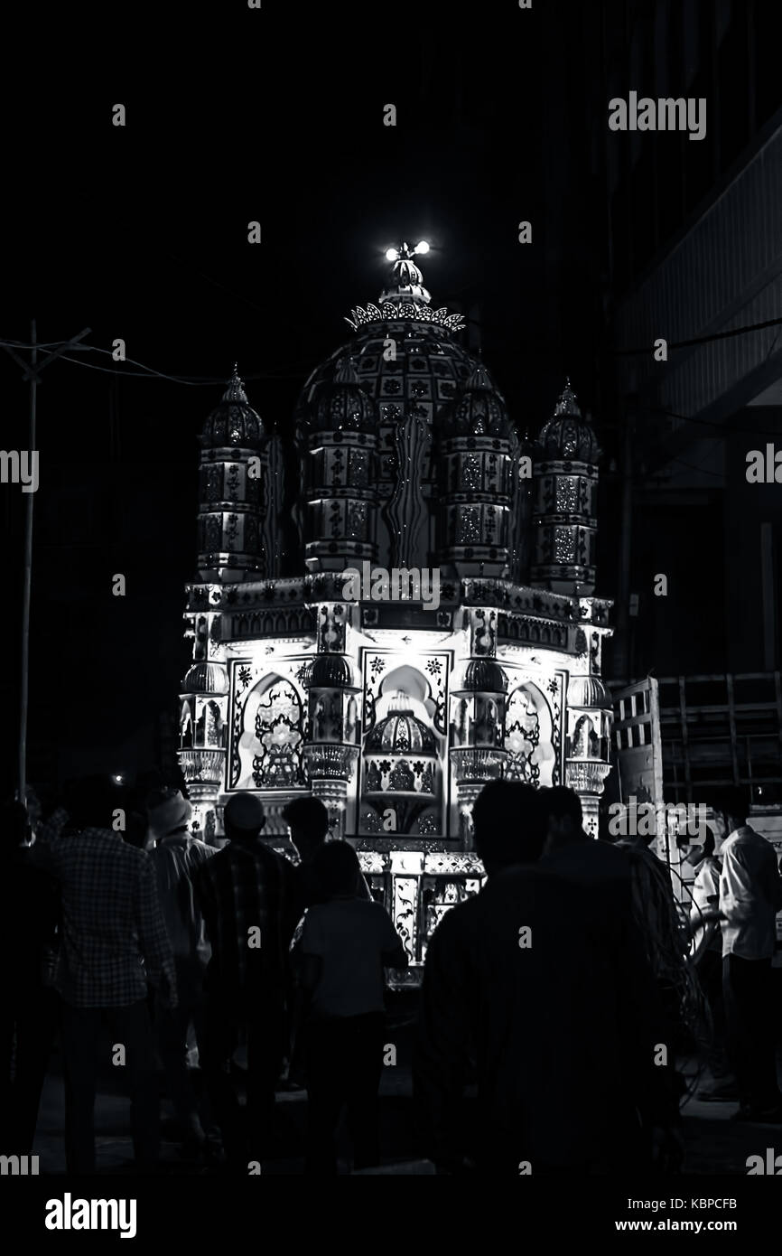 Junagadh,gujarat/India 30,settembre 2017 - La processione tazia visto durante il lutto processione di moharram, junagadh, Gujarat, India. Foto Stock