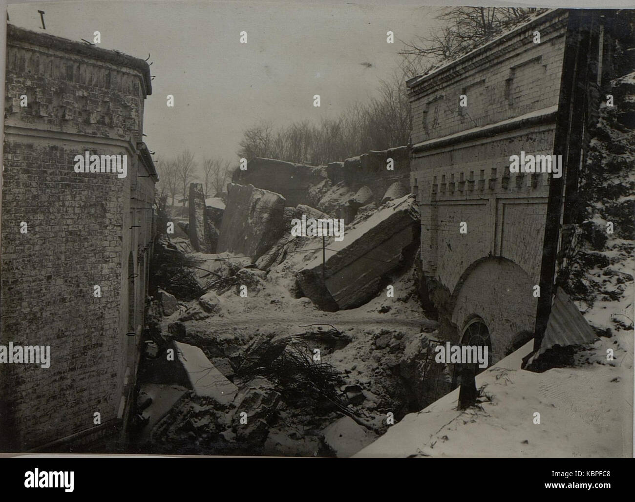 Rechte Kehlkassematte, link Kaserne am inneren Hof, Festung Dubno BildID (15442636) Foto Stock