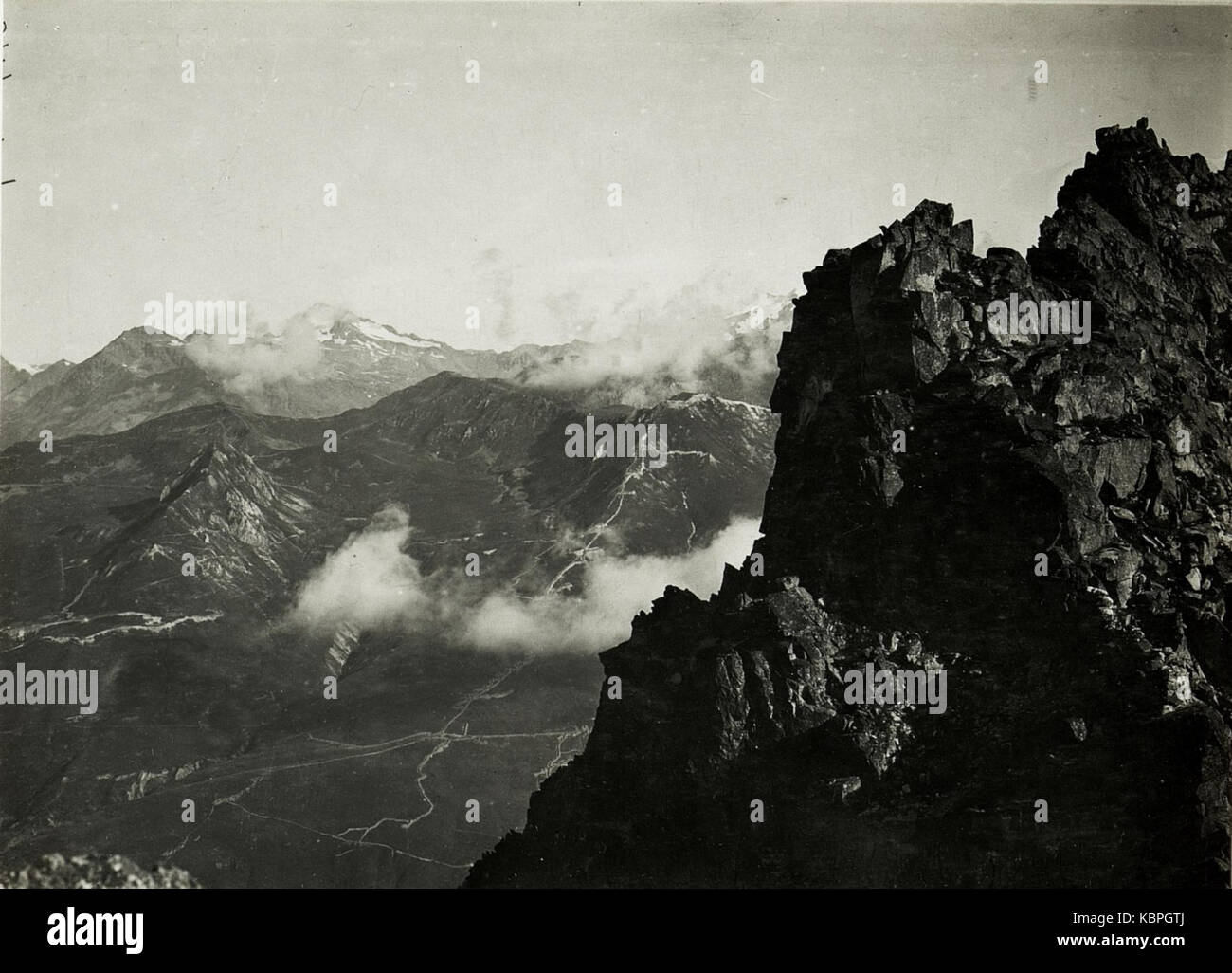Standpunkt Passo Paradiso, Italienische Stellungen am Tonalepass mit la Cima di Cady, la cima dei tre signori. (BildID 15423311) Foto Stock