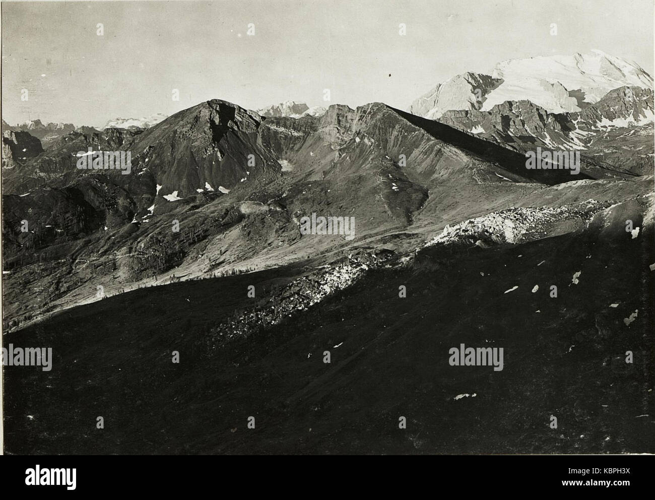Settsass, Blick auf Monte. Sief und Col di Lana. (BildID 15421543) Foto Stock