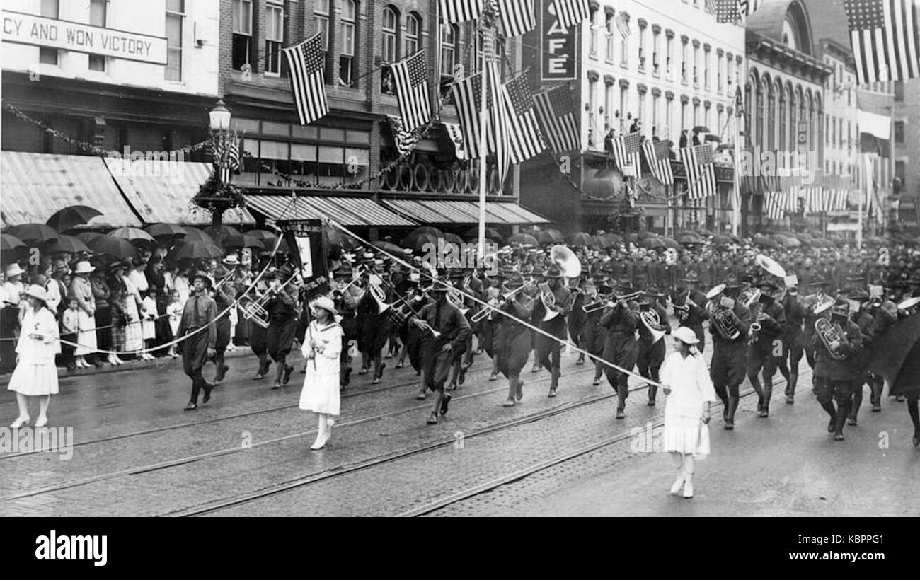 1919 I Guerra Mondiale Victory Parade Marching Band e Veterani Marching 2 Allentown PA Foto Stock