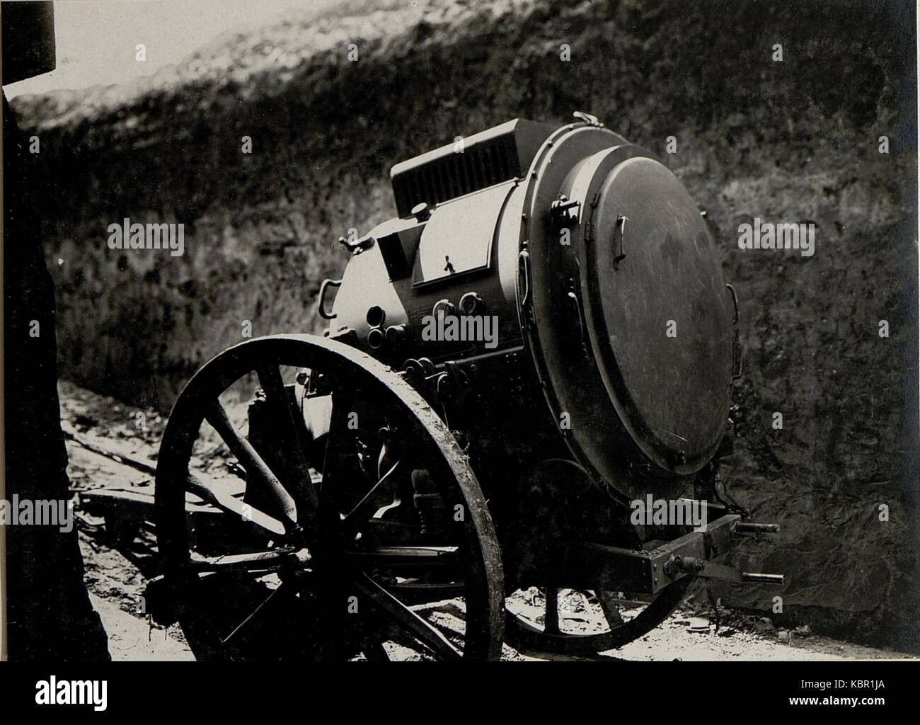 Ein 90cm Scheinwerfer, aufgenommen am 28.VII.1916 (BildID 15542604) Foto Stock