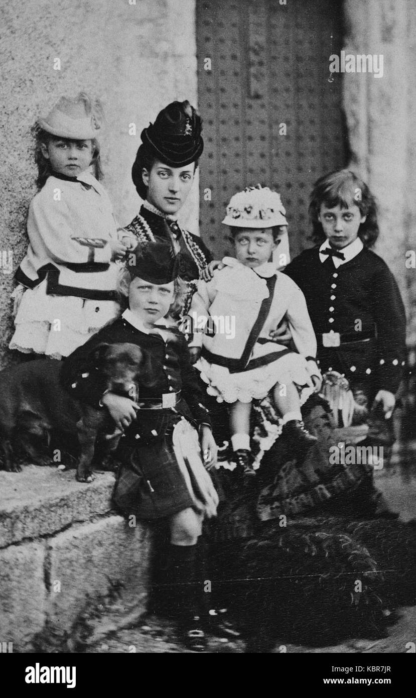 Alexandra, Principessa di Galles, con i suoi figli Foto Stock