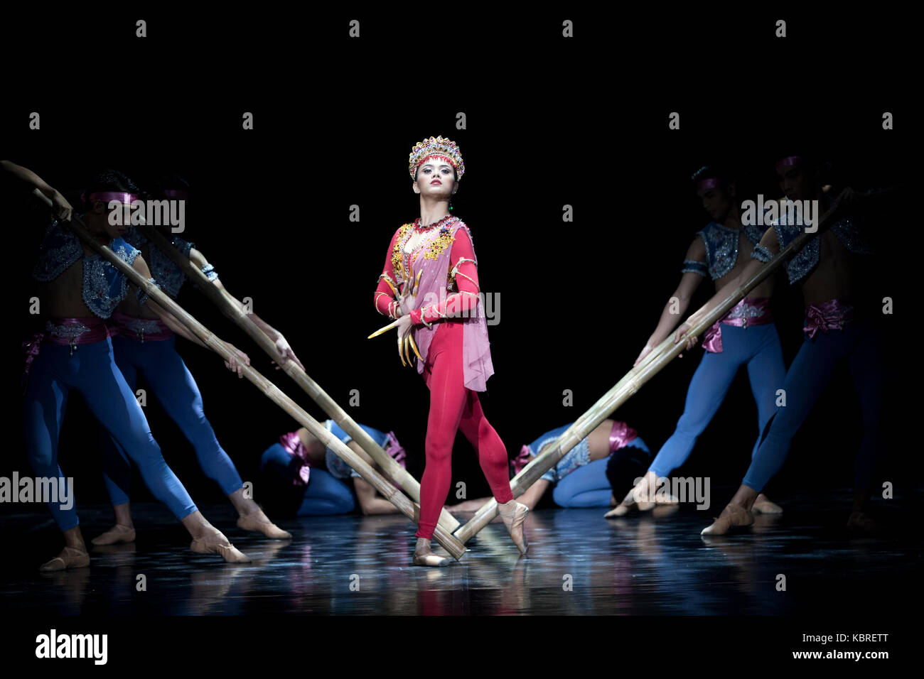 Le prestazioni del gruppo di danza delle Filippine "ballet manila' Foto Stock