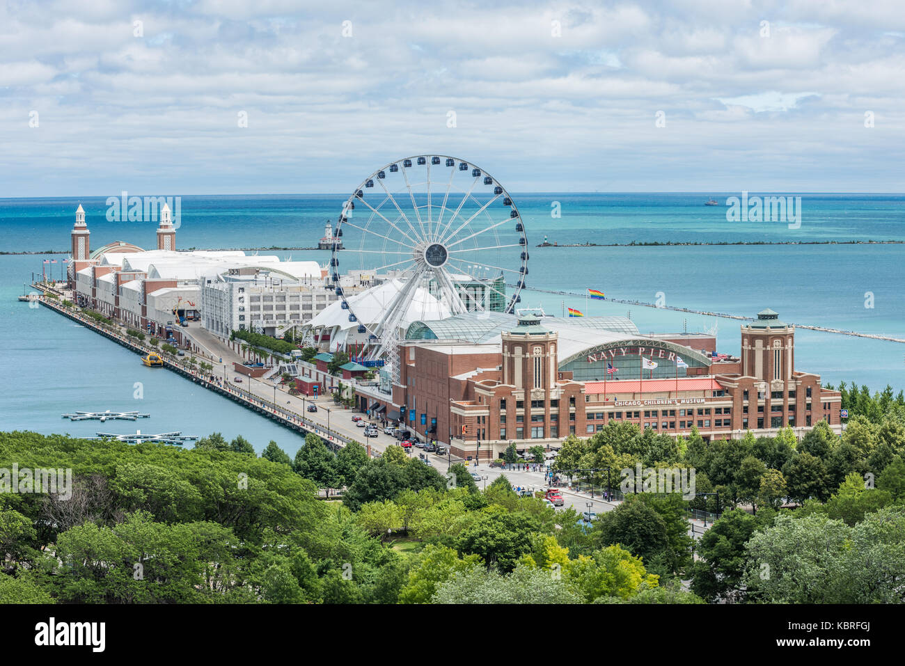 Vista aerea del Navy Pier e il Lago Michigan. Foto Stock