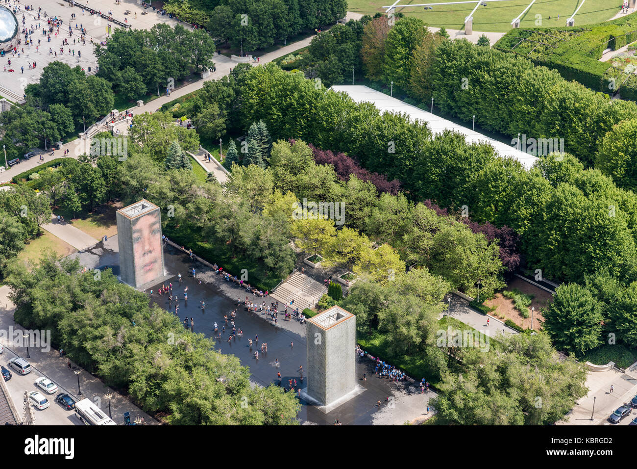 Vista aerea del Millennium Park e la Fontana di corona Foto Stock