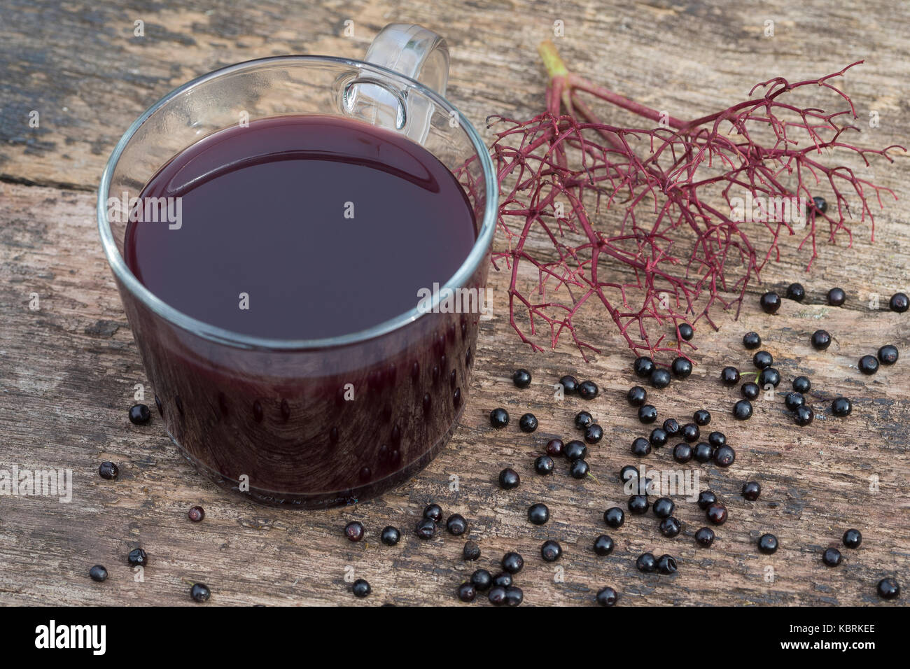 Holunder-Punsch, Holunderbeeren-Punsch, Holunderbeer-Punsch ...