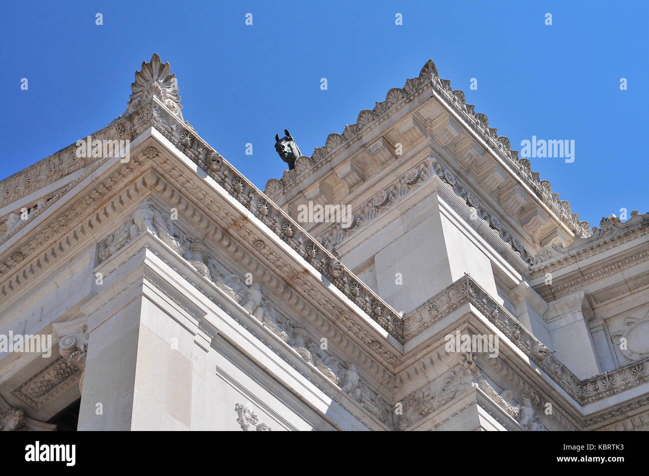 Roma, Italia, settembre 2016. Dettaglio di Alter della patria (Altare della Patria). con testa di cavallo scultura. Foto Stock