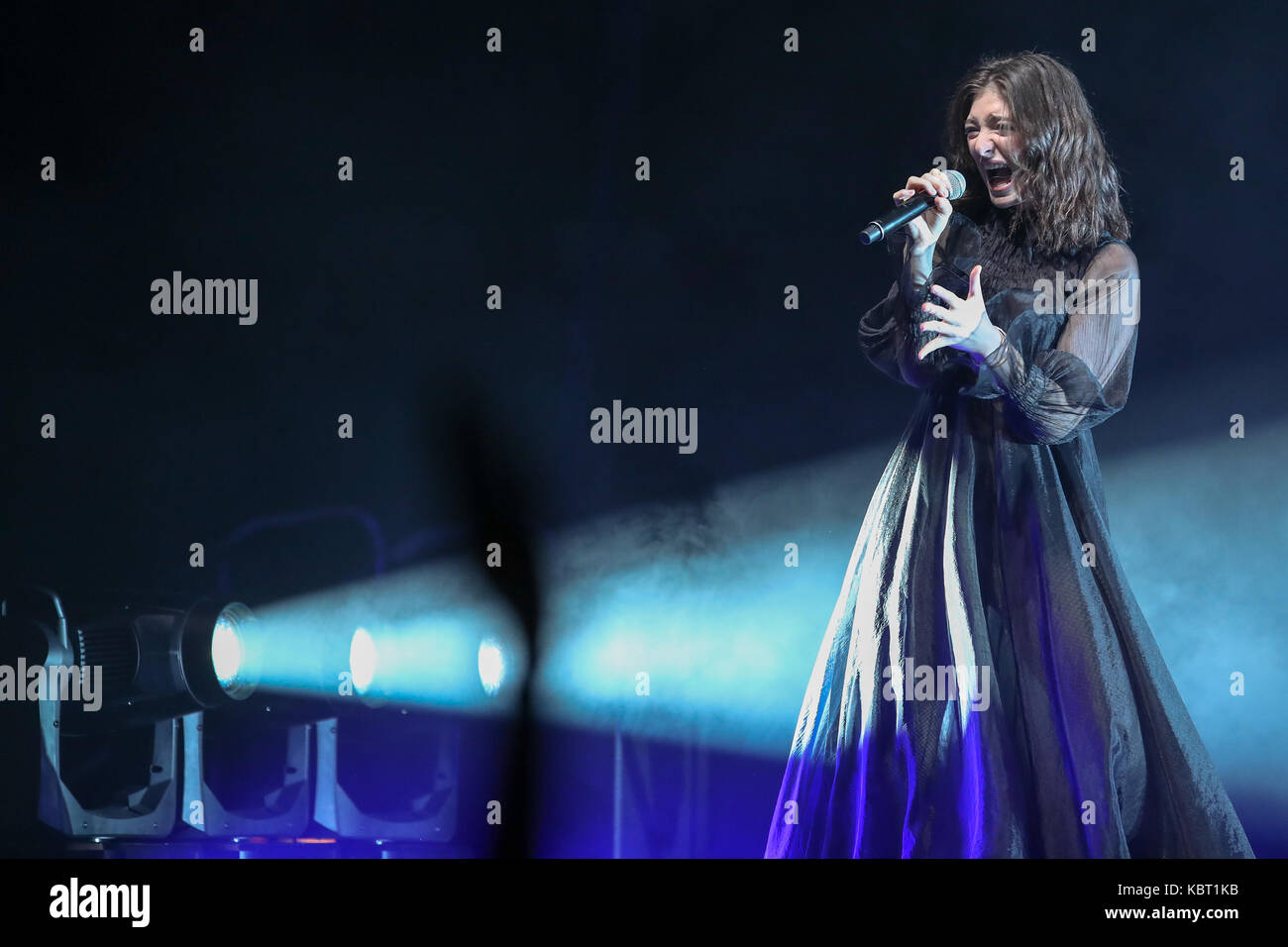 Brighton, Regno Unito. Il 30 settembre, 2017. LORDE compie durante il melodramma "" WORLD TOUR presso il Centro di Brighton, Inghilterra. Credito: Jason Richardson/Alamy Live News Foto Stock