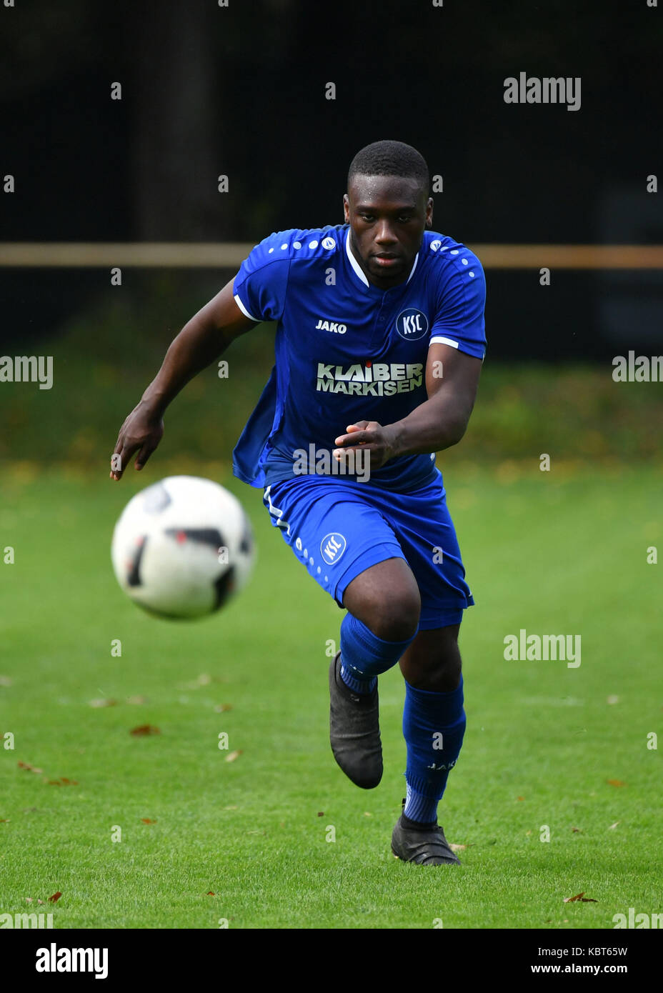 Kevin moussa traore (KSC) ges/ fussball/ oberliga/ karlsruher sc ii - sgv freiberg, 30.09.2017 -- |L'utilizzo in tutto il mondo Foto Stock