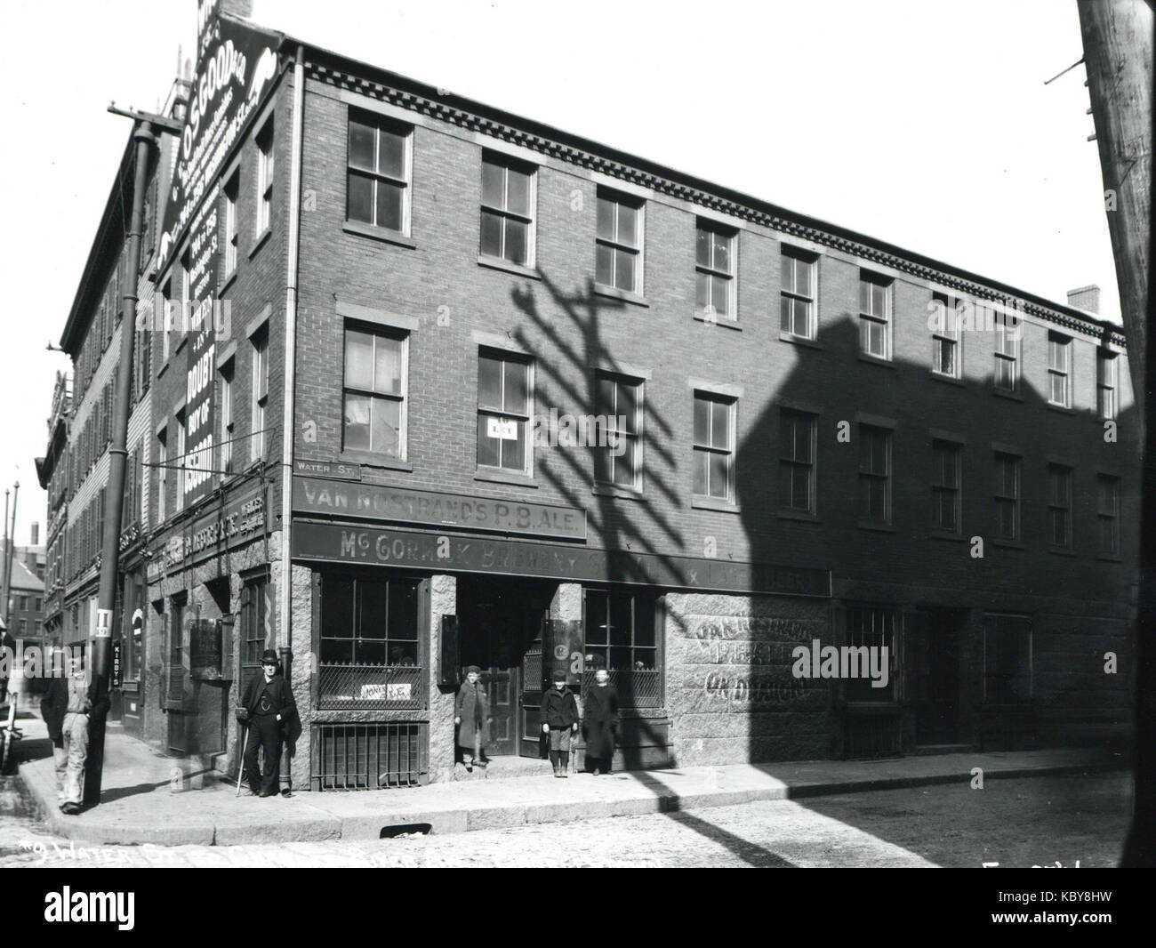 Si tratta di un riferimento geografico all'area da 9 Water Street a Charles River Avenue a Charlestown, che mostra il paesaggio urbano e le infrastrutture della zona. Foto Stock
