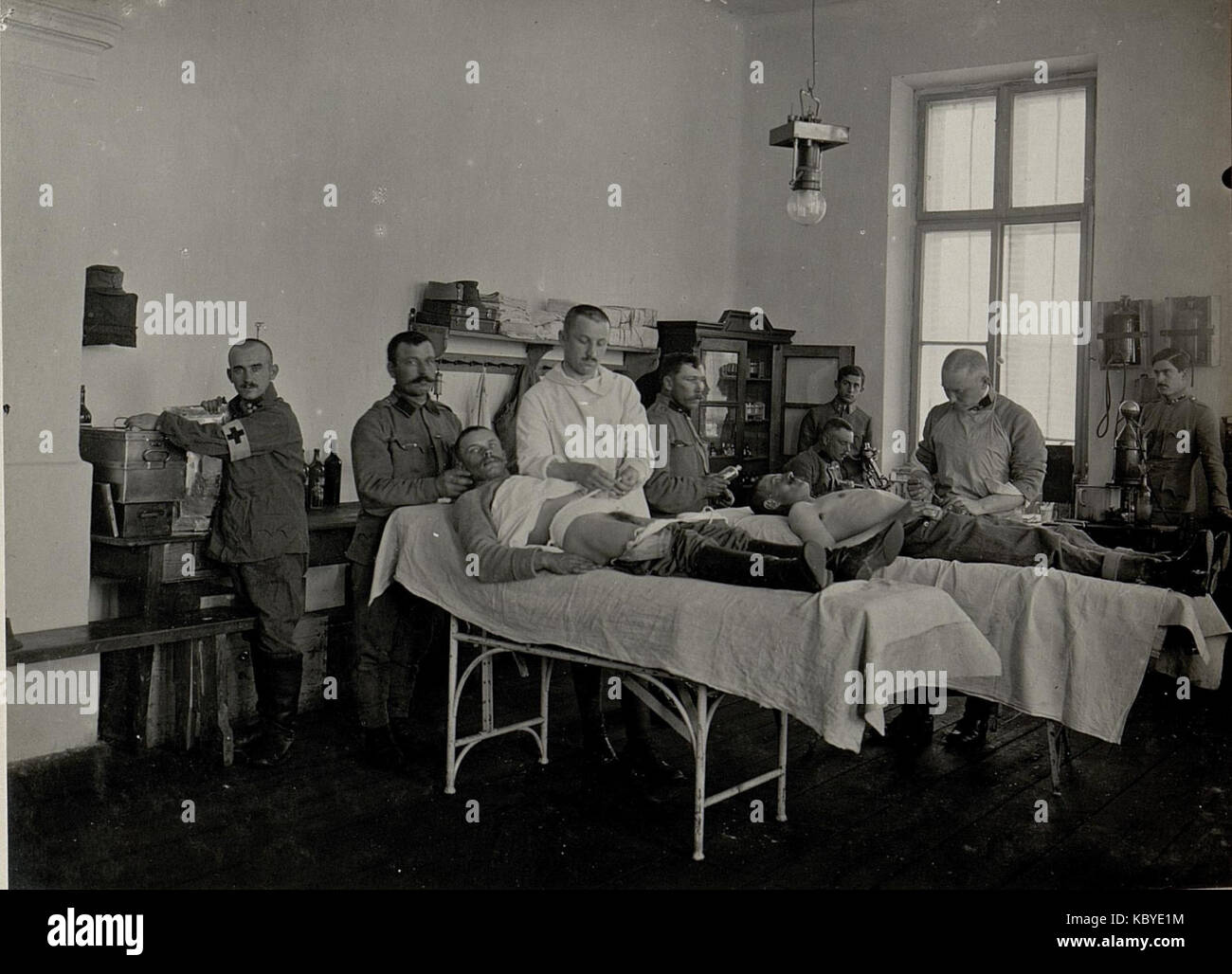 Feldspital 3 13, Operationssaal. Aufgen.am 6.V.1916. TLUMACZ. (BildID 15537430) Foto Stock
