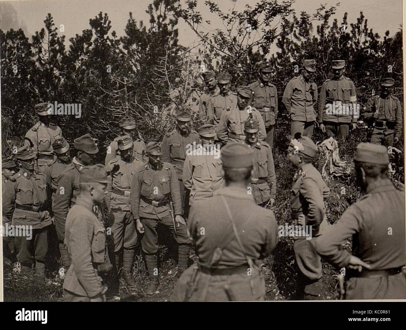 Dekorierung des Herrn Lt. HUSCHKA vom k.k. L.I.R.Nro.4.10. Feldkomp. auf der klenen NABOISSCHARTE. Aufgenommen am 25. Juni 1916. (BildID 15476693) Foto Stock