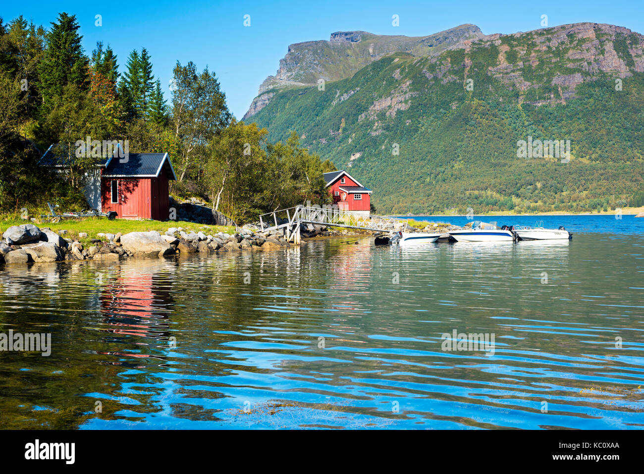 Kystriksveien - il percorso costiero lungo il litorale di Nordland in Norvegia. Si tratta di Hanbogen, Gildeskål. Foto Stock