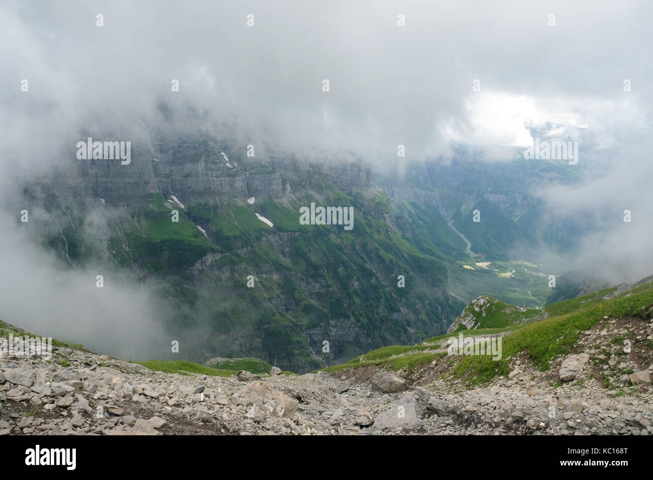 Sixt fer a cheval dalla discesa del mont sageroux, tour des dents blanches, alpi Foto Stock