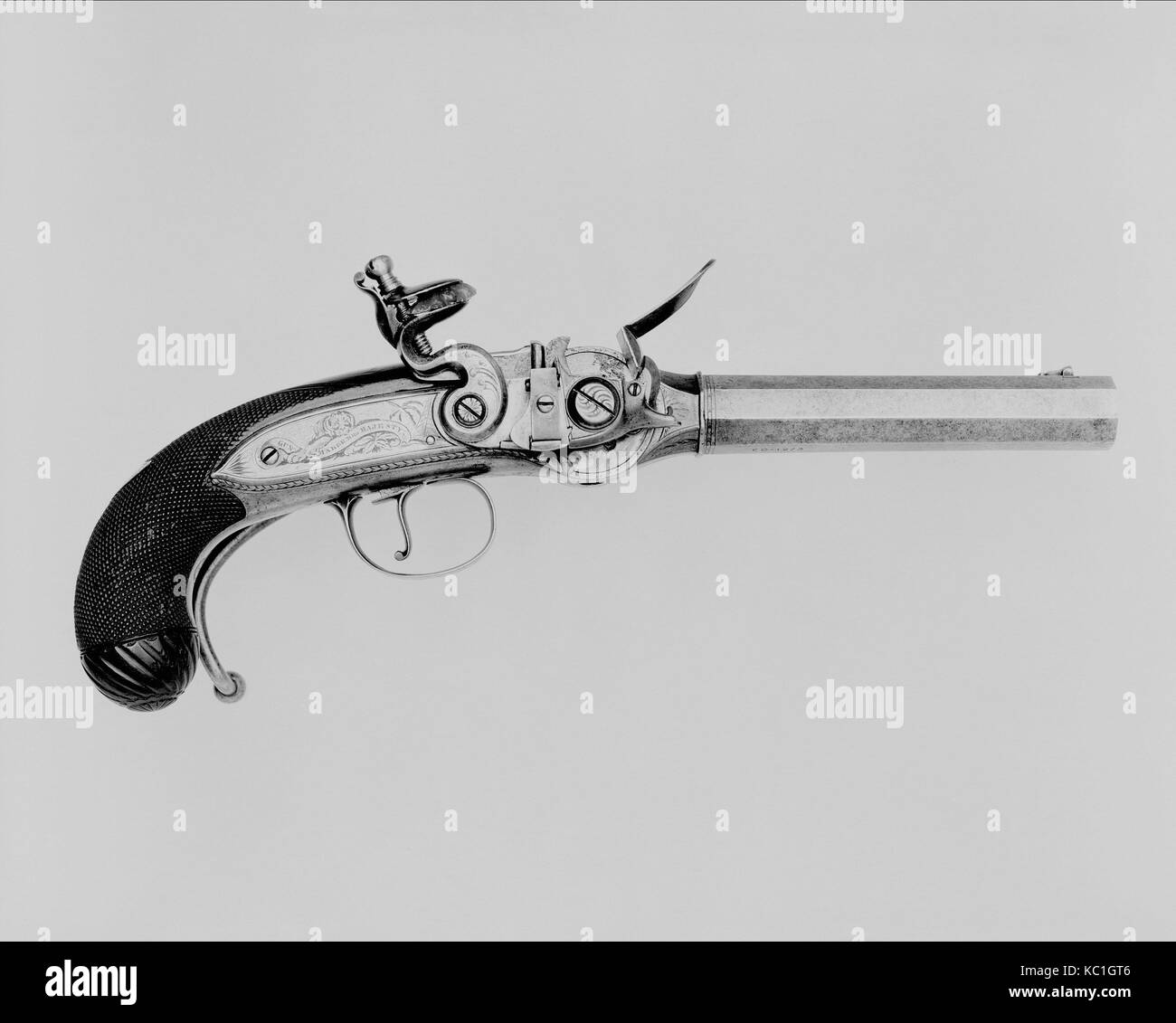 Ripetizione Flintlock pistola con Lorenzoni azione, recanti le creste del vice ammiraglio Horatio Nelson, con custodia e Acccessories Foto Stock