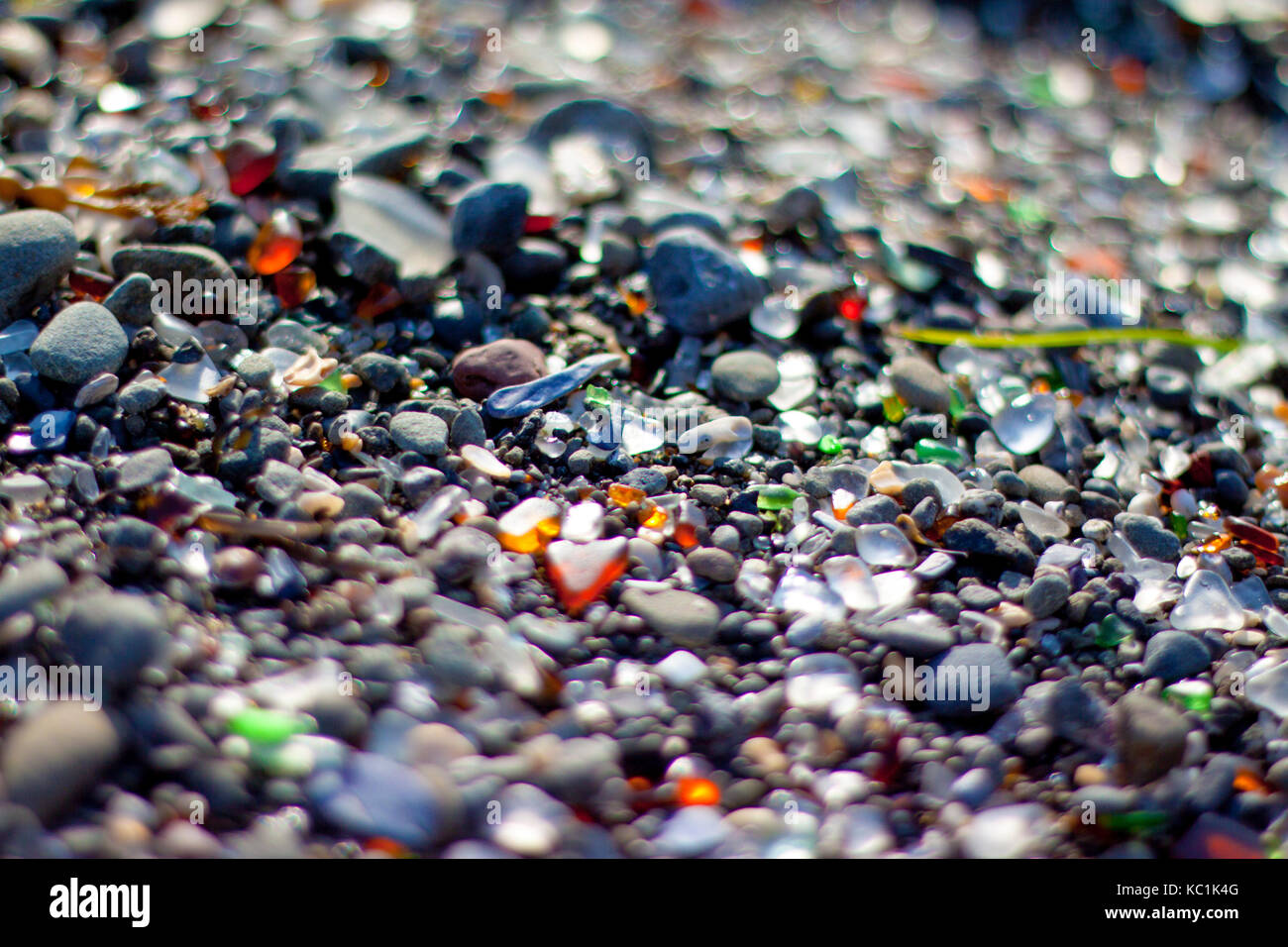 Chiudere fino sulla sabbia in spiaggia di vetro, Fort Bragg, California. Foto Stock