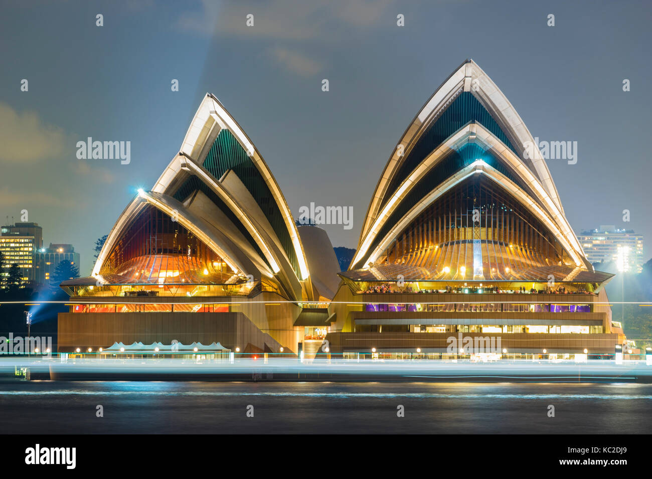 Sydney Opera House di notte Foto Stock
