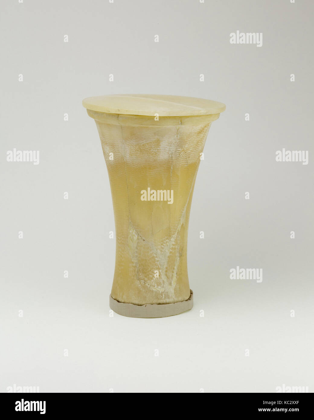Vaso di unguento di Sithathoryunet, Regno di Mezzo, Dynasty 12, ca. 1887-1813 A.C., dall'Egitto, Fayum zona di ingresso, Lahun, la tomba di Foto Stock