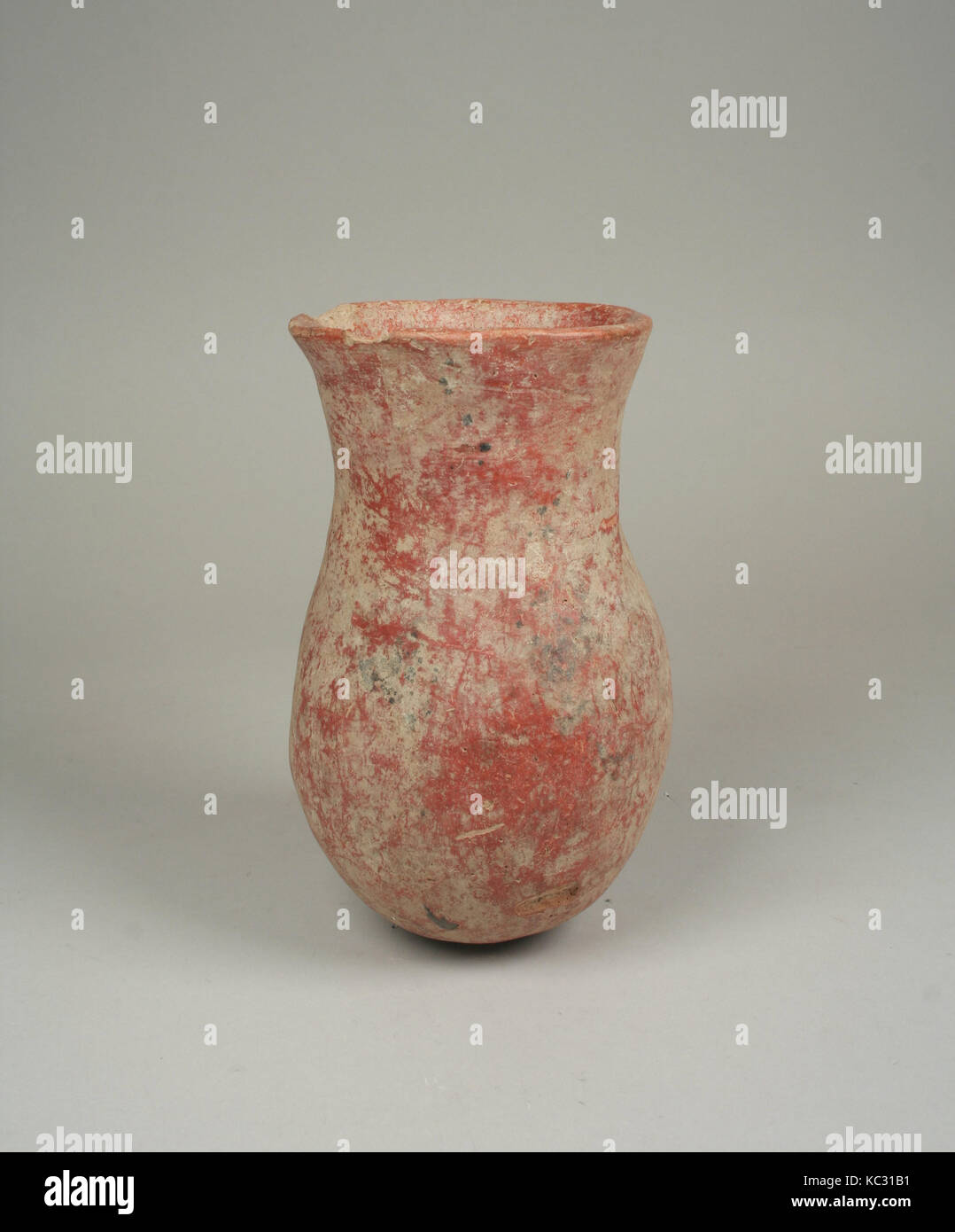 Vaso, 12th-XVI secolo (?), il Mali, la navigazione del Delta del Niger regione, Djenné popoli, terracotta, slip, H. 7 1/4 x diam. 4 3/8 in. (18 Foto Stock