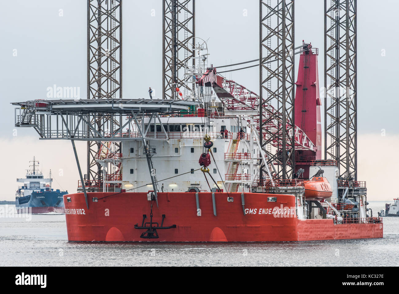 Il gms cercano di entrare le serrature di ijmuiden olanda Foto Stock