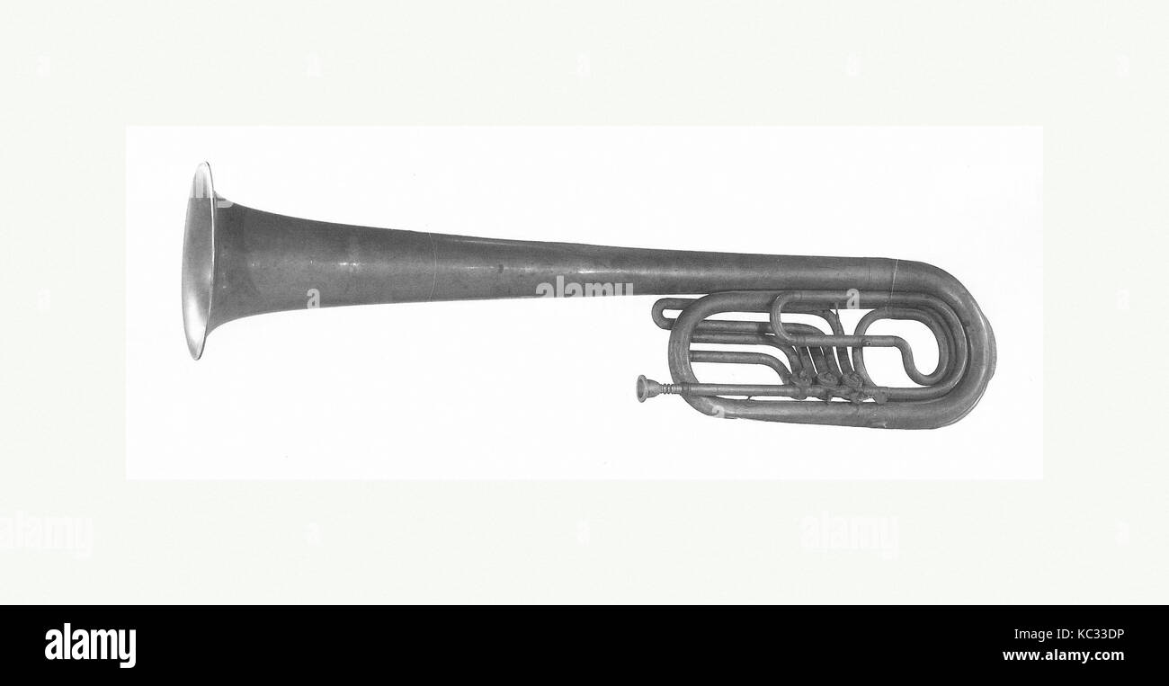 Tuba in E-Flat, metà del XIX secolo, Stati Uniti, American, ottone, nichel-argento, lunghezza: 118.2cm (46 9/16in.) di diametro della campana Foto Stock