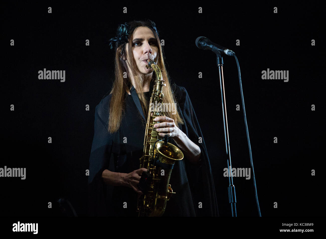 Il cantante, musicista, poeta e cantautore inglese PJ Harvey ha tenuto un concerto dal vivo al festival musicale spagnolo Primavera Sound 2016 di Barcellona. Spagna, 04/06 2016. Foto Stock