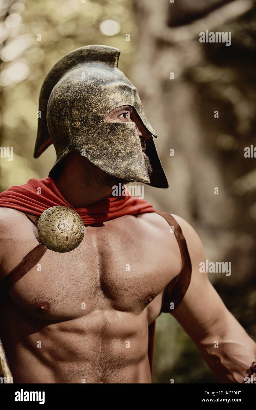 Forte guerriero romano in armatura Foto Stock