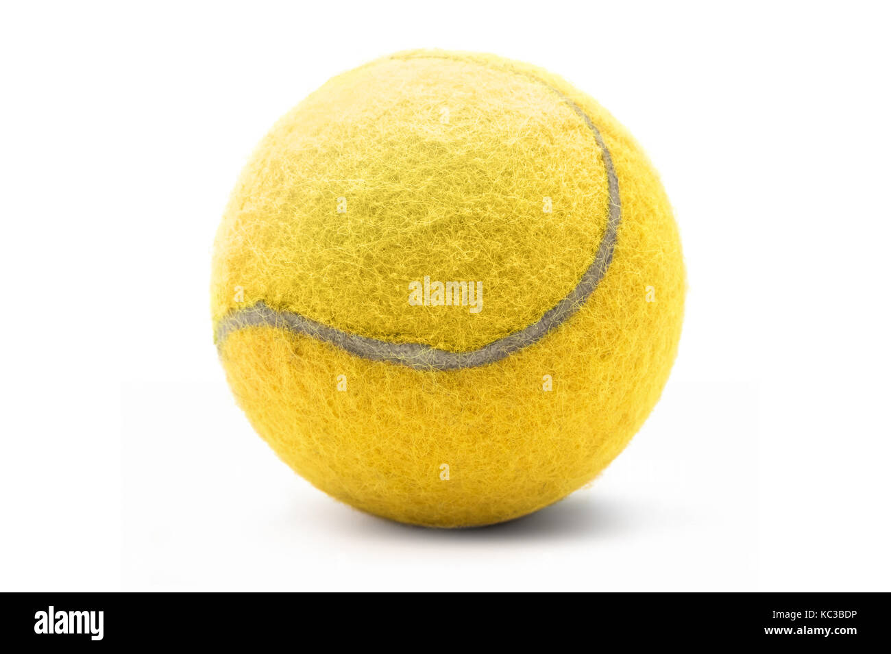 Palla da tennis isolate su uno sfondo bianco Foto Stock