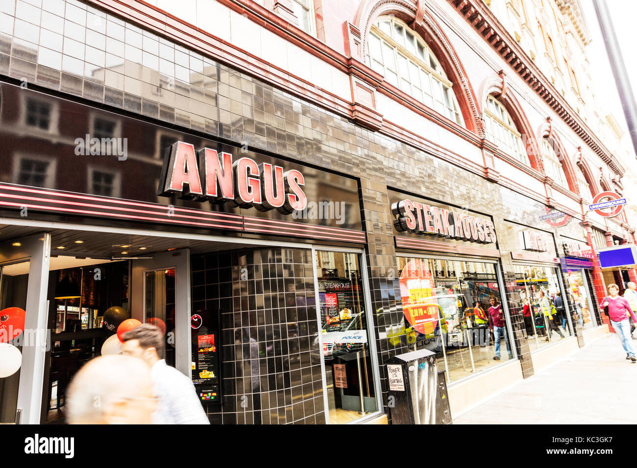 Angus Steakhouse Restaurant LONDON REGNO UNITO Inghilterra, Angus Steakhouse esterno dell'edificio, Angus Steakhouse Londra uk, Angus Steakhouse segno, Angus Steakhouse Foto Stock