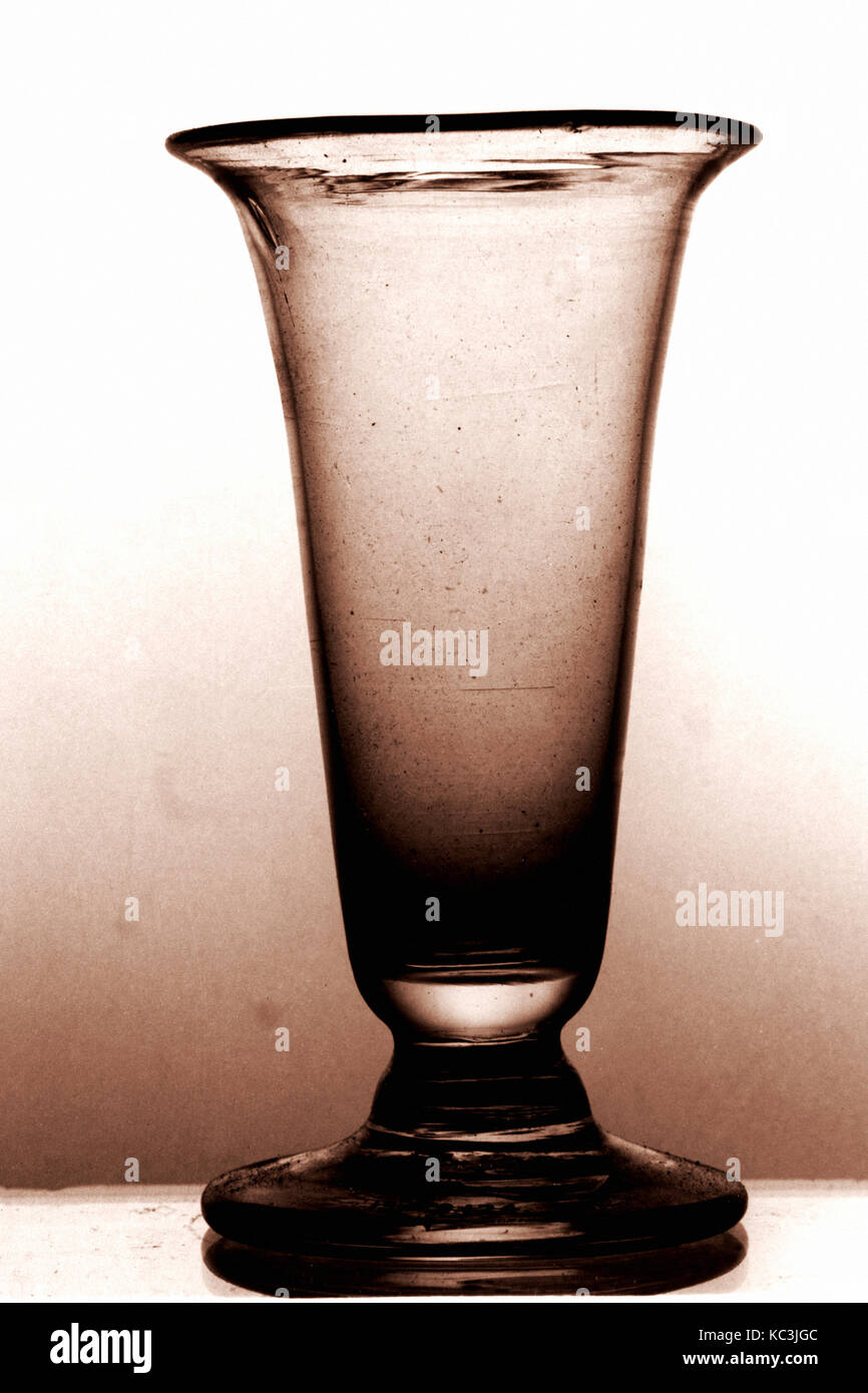 Jelly Vetro, XVIII secolo, forse realizzata negli Stati Uniti, American, Free-soffiato il vetro al piombo, H. 4 1/4 in. (10,8 cm), vetro Foto Stock