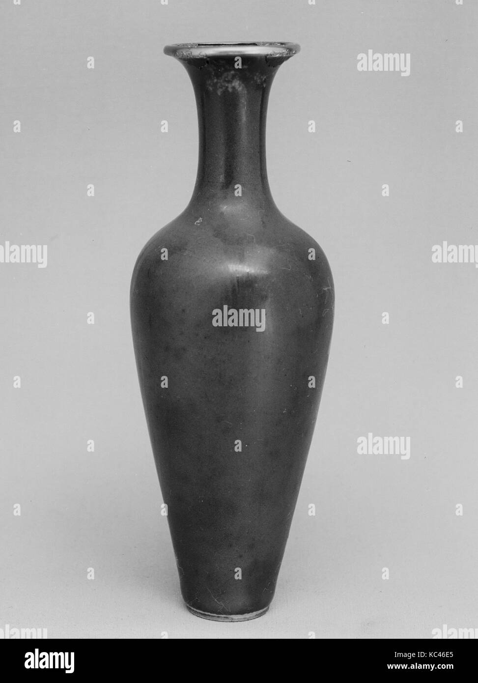 Vaso, dinastia Qing (1644-1911), Kangxi periodo (1662-1722), in Cina, porcellana, H. 6. (15,2 cm), Ceramica Foto Stock