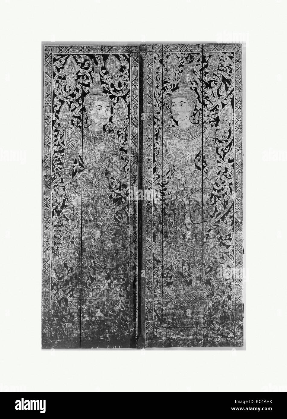 Porta (uno di una coppia), XVIII secolo, Thailandia, con legno dorato e vernice, H. 112 1/2 in. (285.8 cm); W. 38 1/4 in. (97,2 cm), legno Foto Stock