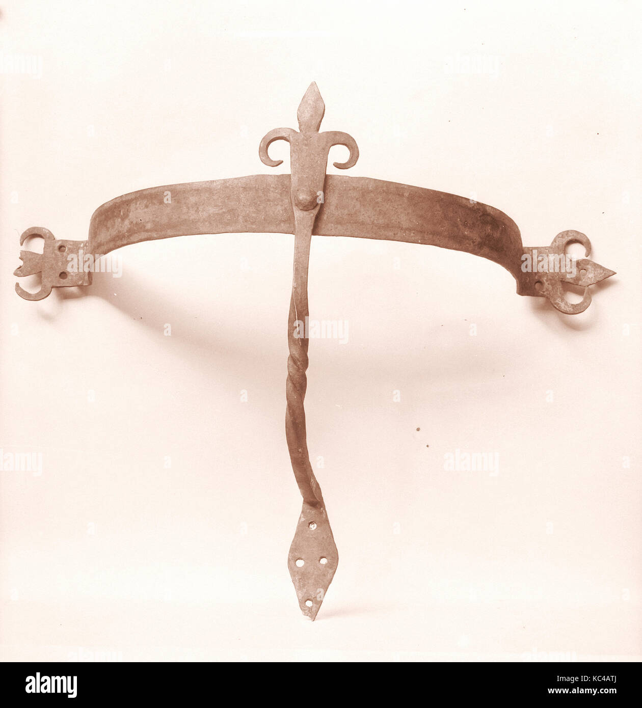 Il raschiatore del piede, 1750-75, ferro battuto, 22 x 15 1/2 in. (55,9 x 39,4 cm), metallo Foto Stock